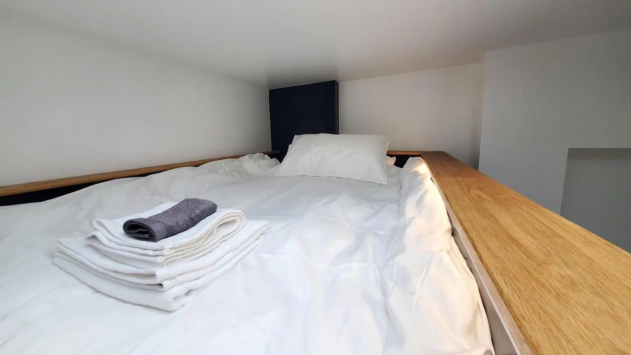 The Cedarwoods - Luxury For Up To 5 And Your Woof! Christchurch  Apartment